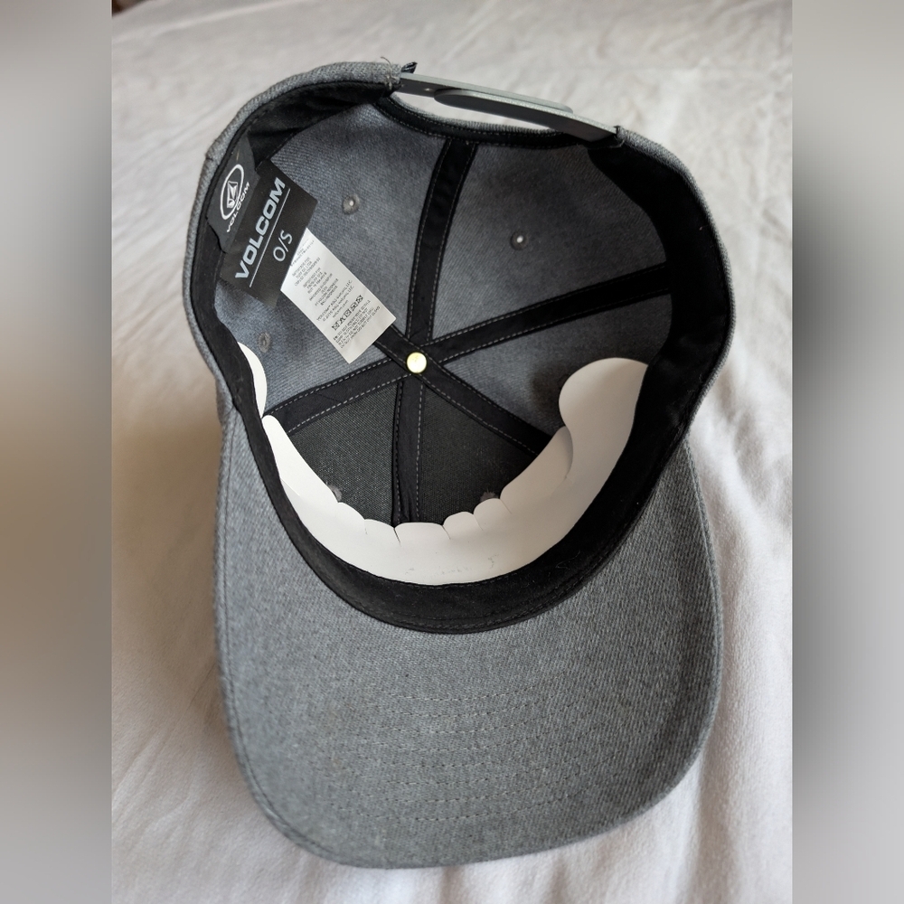 Volcom Emboss Stone Flex Fit Cap OS - Picture 5 of 12